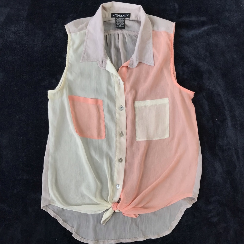 Peach & Cream Sleeveless Colorblock Blouse - XS
